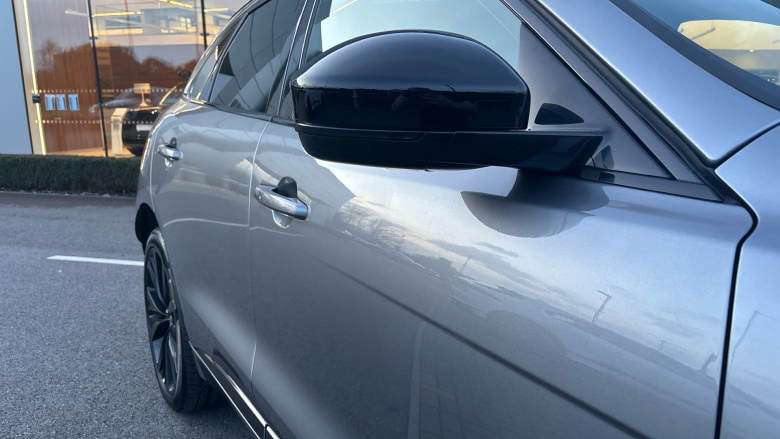 Jaguar F-Pace 2.0 D200 R-Dynamic HSE Black 5dr Auto AWD Diesel Estate